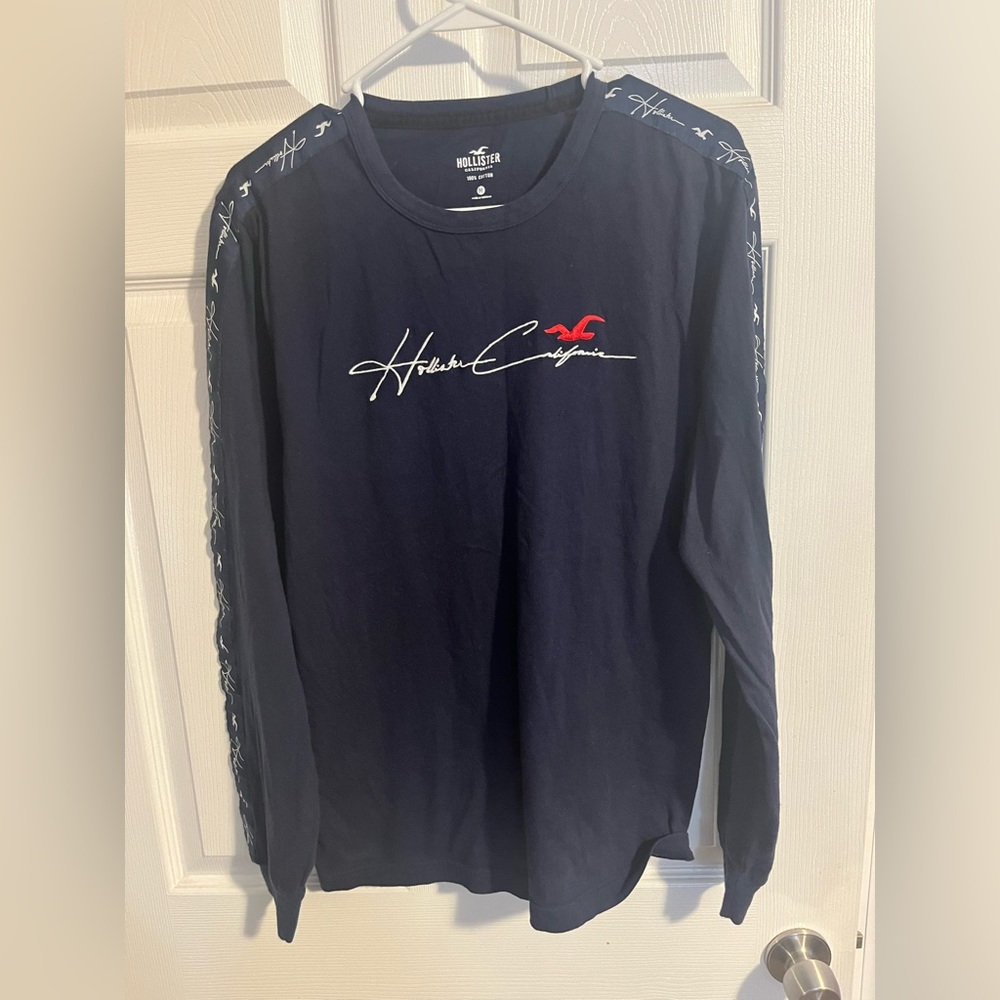(New)🔵 Hollister shirt